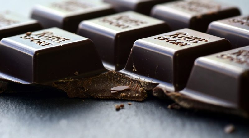 de ce sa consumi ciocolata neagra