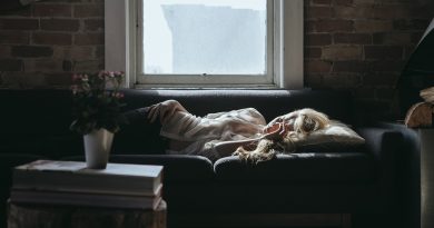 femeile trebuie sa doarma mai mult